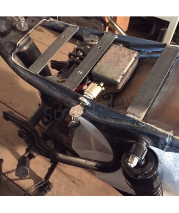 BLOCCHETTO COMMUTATORE UNIVERSALE DI AVVIAMENTO ACCENSIONE A 4 CONTATTI CON CHIAVI PER MOTO